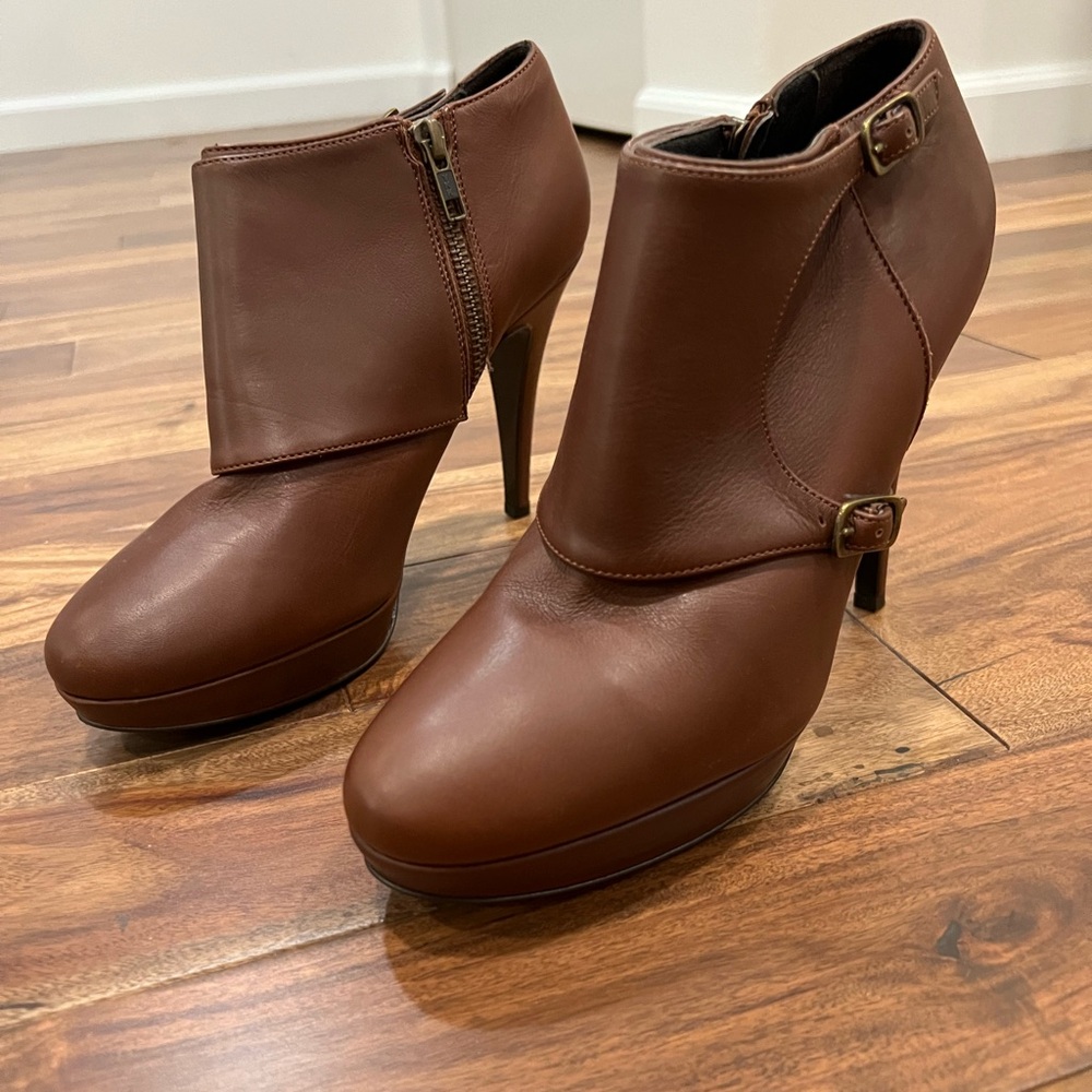 J. Crew Brown Leather Zip Ankle Heeled Boots - Like New - 8.5
